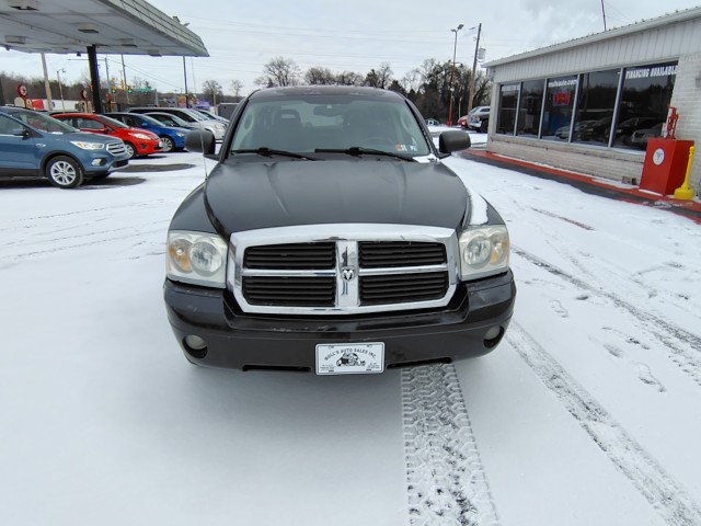 2005 Dodge Dakota Laramie Quad Cab 4WD for sale at Mull's Auto Sales