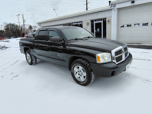 2005 Dodge Dakota Laramie Quad Cab 4WD for sale at Mull's Auto Sales