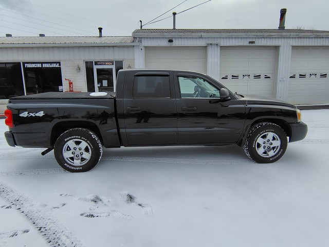 2005 Dodge Dakota Laramie Quad Cab 4WD for sale at Mull's Auto Sales
