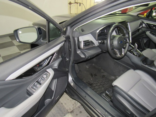 2021 Subaru Outback Limited - Photo 14