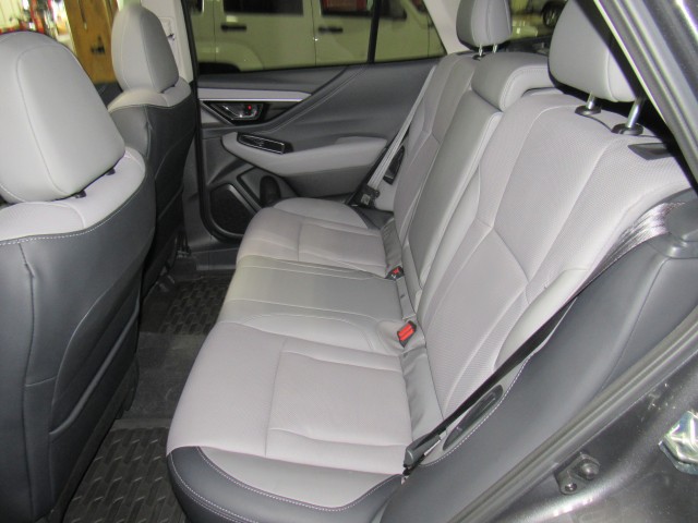 2021 Subaru Outback Limited - Photo 24