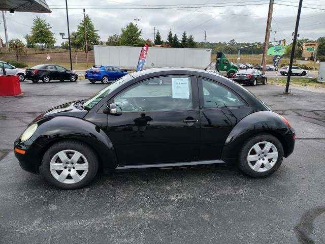 2007 Volkswagen New Beetle  for sale at Mull's Auto Sales