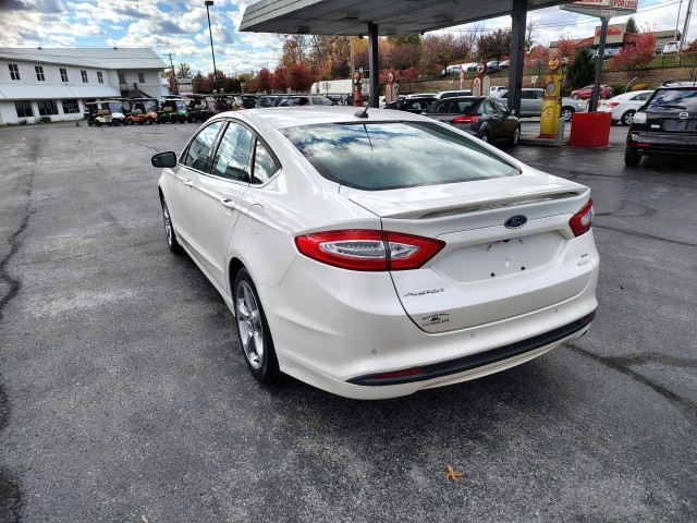 2013 Ford Fusion SE for sale at Mull's Auto Sales